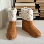 DPCOK 3345 로만 스터드 금장장식 포인트 3CM굽 스웨이드 털 앵클부츠(3/C) : ROSY CABINET