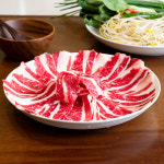 국내산 고소한 우삼겹 300g 냉동 [마장동 소고기 소고기요리 샤브샤브 편백찜] : 소소한형제