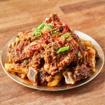 국산 고춧가루와 마늘을 듬뿍 넣은 매콤소갈비찜(1人)(2인분부터 주문 가능) : 우미촌 소갈비찜