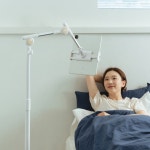 태블릿거치대 아이패드 거치대 스탠드 침대 갤럭시탭 패드 : 이코노미쿠스
