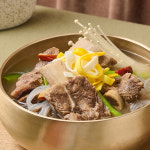 [본가큰댁설렁탕] 전통 가마솥방식 소갈비탕(1.2kg)+소스지탕(1kg)+얼큰 소고기국밥(1.2kg) : 본가큰댁설렁탕
