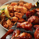 BBQ 비비큐 순살 후라이드 치킨 2팩 + 매콤달콤 구운 닭날개 1팩 : 다정다감푸드 농업회사법인