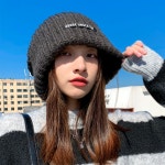 헐렁헐렁 머리둘레 비니 여동 계절모 선모자 가을과 겨울 핫핑 보웬 여유핏 둥근얼굴 얼굴이 작아 보 산더미 모자 물결 : HM.에이치엠