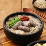 [순대국-국밥액기스 2kg] 순대국 돼지국밥 순대곱창전골 등 국 전골용 양지베이스 액기스 2kg 약 70인분 : 신림동 또순이