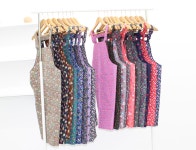 가볍고 방수가 잘되는  H형꽃무늬 예쁜 비닐 앞치마 : 잉꼬혼수방