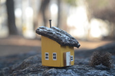 원목 미니하우스 장식품 나무껍질 지붕 : 키큰나무공방