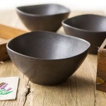 이천도자기 펄블랙 스톤웨어 삼각면기 1p 그릇 라면기 : 플로잉상점