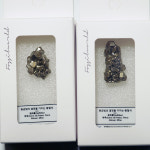 S급 소형 황금빛의 5각12면체 결정을 가지는 황철석 : 화석월드