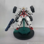 MG 1/100 GN-005 미덕 폭발적인 갑옷 플랫폼 지지대 조립 모델 키트 액션 장난감 피규어 : 퀸덤컴퍼니