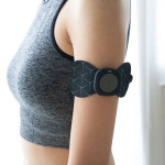 오아 바디스팟S 안마기 휴대용 전신 미니 저주파 자극기 전기 마사지기+바디패드 3p : 오아스토어