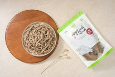 제주산(국내산) 메밀함량 100% 툭툭 끊어짐없는 쫄깃한 칼국수면 메밀칼국수 들깨칼국수 해물칼국수 메밀밭에가시리 반건면 500g(2~3인분) 소스... 