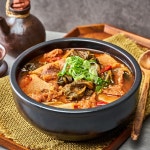 맛집 얼큰한 소고기장터국밥 700g 4팩 용량업 푸짐하고 얼큰한 국밥 : 1936육개장터