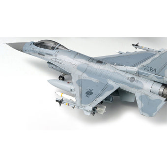 1/72 KF-16C 파이팅 팰콘 전투기 비행기 프라모델 아카데미과학 12418 : 단비 Market
