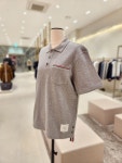 [Thom browne] 톰브라운 남성 코튼 포켓 폴로 반팔 티셔츠 MJP171A-J0029-055 : 롯데 이천점 아르마디오