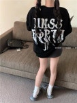 블랙 반팔 라운드넥 나비 프린트 티셔츠 미디움 유럽 : 엘에이치인터내셔널