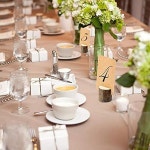 천연 나무 카드 홀더 스탠드 사진 클립 거치대 소박한 웨딩 장식 파티 테이블 번호 이름 사인 메시지 : 피피마켓 피피마켓