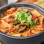 맛집 얼큰한 소고기장터국밥 700g 4팩 용량업 푸짐하고 얼큰한 국밥 : 1936육개장터