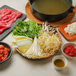 얼큰 버섯 칼국수 샤브샤브 밀키트 2인분 (소고기 포함) : 김씨언니마켓