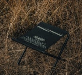 카고컨테이너 와이드 비비큐 체어 블랙 : 야호캠핑