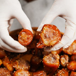 세자매정육점 돼지꼬리 족발 350g (국내산) 빨강소스 포함 : 세자매정육점