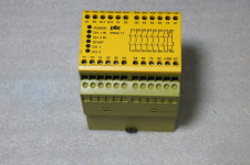 21459 PILZ PNOZ 11 7S/1O 774083 실사용품 작동양호 : 금보전기