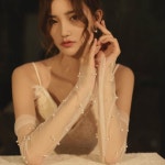 웨딩드레스 장갑 신부 웨딩드레스 롱 노지 진 장갑 화이트사 럭셔리 펀칭 포인트 큐빅 액세서리 : 크라피카