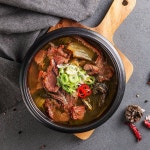 원팩 수제 푸짐한 건더기 얼큰 소고기국밥 1팩당 630g 3팩 : A 테이블