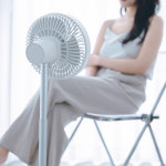 오아 턴에어Pro 탁상용 BLDC 무선 소형 미니 선풍기 사무실 책상 테이블 자동 회전 : 오아스토어