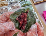 아침에 줄서는 부산 쑥떡 맛집 쑥찰떡 2kg 20개입(쑥인절미, 국산 콩고물, 기피고물. 쑥찹쌀떡) : 금정떡방앗간