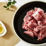 오늘육 한돈 국내산 등뼈 1Kg 냉동 감자탕용 등뼈찜용 국내산 돼지고기 : 오늘육