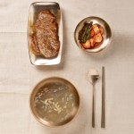 [조박집]마포 원조 돼지갈비 맛집 택배 100% 국내산 냉장 양념목살 600g+총각김치 set : 조박집