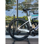 2024 메리다 리액토 TEAM 팀 바레인 시마노 듀라에이스 에어로 파워미터포함 : SBK 심즈바이크