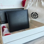 [MCQUEEN] [BOTTO] 알렉산더맥퀸 MCQUEEN 그래피티 동전포켓 반지갑 602139 1AAMJ 1070 : 여주375아울렛 BOTTO