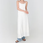 닷이프 르페 펀칭 통기성 롱 원피스 T24SS1-A0385 : 닷이프