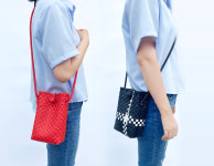 미니 크로스 젤리백 데일리 포인트백 지갑 여권 핸드폰 가방 말랑말랑 펀칭 네트 빨대 가방 : 모이코