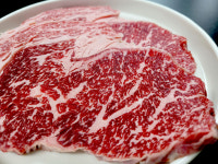 1++ 한우 꽃등심 구이용 200g 참소스 제공 : 동인축산