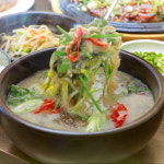 유정장어 장어탕 52년전통 진주맛집 1세트(3팩 팩당 600g) 깻잎 고추등 부재료 포함 : 파머스트레이더