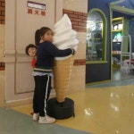 아이스크림 간판 불빞 전신 장식 초대형 입구 광고판 : 웅이네하우스