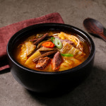 홍천강한우타운 얼큰 한우 소고기국밥 800g : 소신 sosin