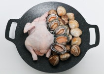 다이버수산 복날 해산물 밀키트 전복 해물 약초 삼계탕 2kg : 다이버수산