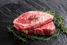 1등급 한우 등심 스테이크 200g 육즙가득 풍미 일품 소고기 홈파티 캠핑 바베큐 : 보비안