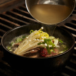 평택 모자숯불갈비 갈비탕 1팩(900g)+1팩(900g) 외 1종 캠핑음식 밀키트 : 인생식탁