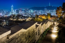 [단독여행] 외국인 서울시티투어 야간코스 (창경궁 광장시장 낙산공원 청계천 식사) : 주식회사 리드유어트립