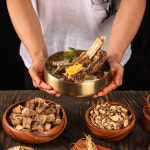 김오곤 염소기력탕 700g 염소탕 흑염소탕 몸보신 보양식 염소전골 영양탕 6개 : 김오곤 생활건강 공식스토어