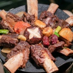 찜슐랭 소갈비찜 매운 공룡 갈비찜 캠핑 밀키트 1.4kg : 단짝푸드