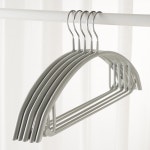 논슬립 어깨뿔방지 옷걸이 니트 정장 바지 미끄럼방지옷걸이 : 일상백과