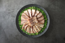 돈두사랑 돼지 머리고기 국내산 모돈 편육 500g : 돈두사랑