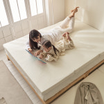 닥터바로 접이식 매트리스 3단 토퍼 거실 침대 수면매트 8cm S : 닥터바로