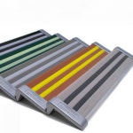 알루미늄논슬립 논스립 계단마감재 논슬립시공 : 아이손하우스