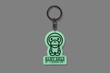[베이프정품] 베이프 글로우 인더 다크 베이비 마일로 키 체인 키링  BAPE GLOW IN THE DARK BABY MILO KEY CHAIN : 재팬베이프스토어